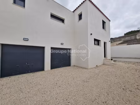 location maison 5 pièces 99.9 m² à saint-chamas (13250)  1 990 €