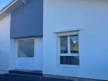 location meublée maison 5 pièces 101.8 m² à saint-médard-en-jalles (33160)  1 595 €