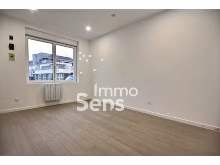 location maison 4 pièces 76.39 m² à loos (59120)  1 200 €