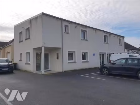 location locaux professionnels à mardeuil (51530)  800 €