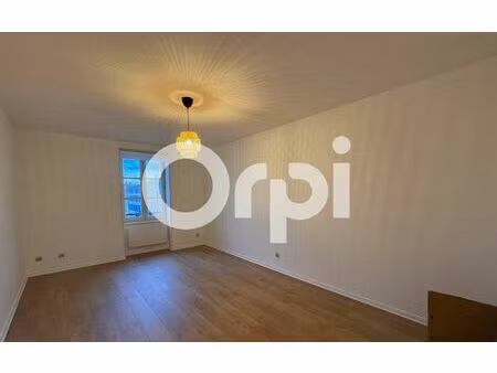 location appartement  m² t-3 à beaurepaire  572 €