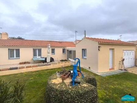 vente maison à beauvoir-sur-mer (85230) : à vendre / 105m² beauvoir-sur-mer