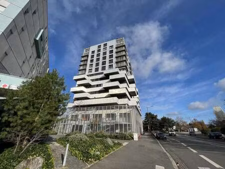 location appartement 3 pièces à nantes île de nantes (44000) : à louer 3 pièces / 64m² nan