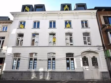 ruim nieuwbouwappartement met groot terras in centrum zot...