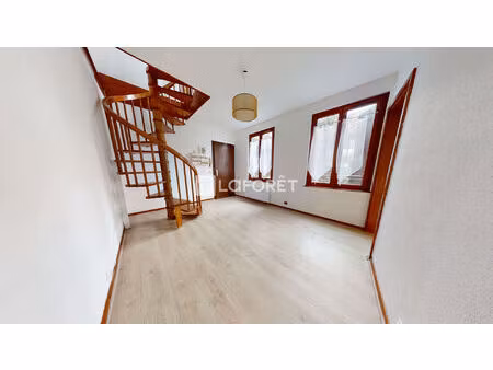 vieux schiltigheim ? charmant 2 pièces 36 m² prox tram  en duplex au calme  cachet de l'an