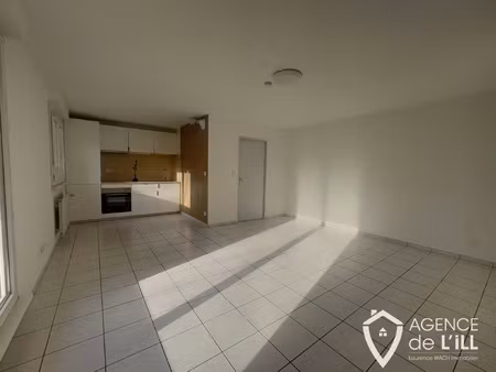 studio à colmar avec terrasse  parking et cave belle oppor