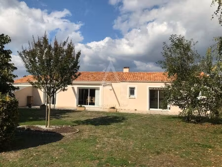 vente maison saint vincent sur jard  139m² 4 pièces 496 800€ avec garage