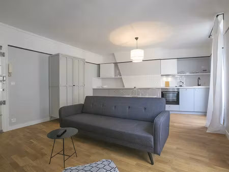 location meublée appartement 2 pièces 34 m² à paris 7ème (75007)  1 820 €