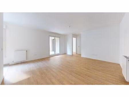 bel appartement 3 pièces neuf à louer