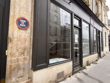 local commercial 56.51 m2