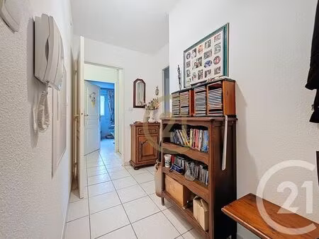 appartement f3 à vendre - 3 pièces - 63 56 m2 - le luc - 83 - provence-alpes-cote-d-azur