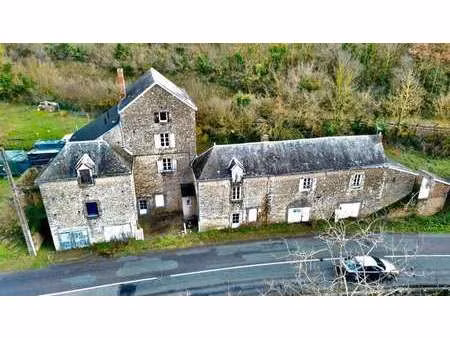 vente immeuble à airvault (79600) : à vendre / 279m² airvault