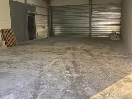 location locaux professionnels 369 m² à la rochelle (17000)  nan €