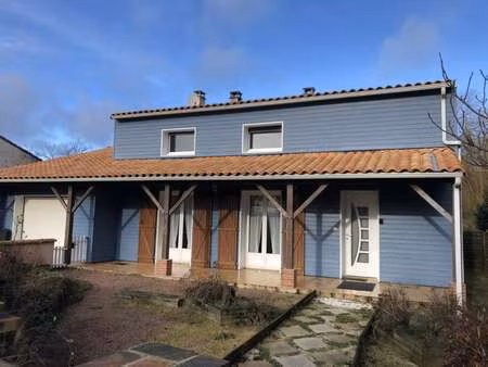 vente maison à pouzauges (85700) : à vendre / 163m² pouzauges