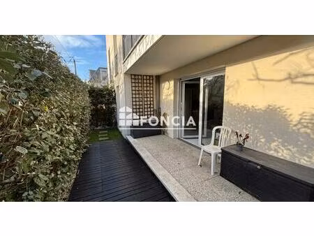 centre draveil - grand f2 avec terrasse-jardin + parking s-sol