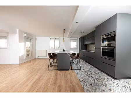 duplex de 114m² utiles en dernier étage