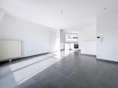 en exclusivité - appartement 2 pièces situé à mantes-la-ville