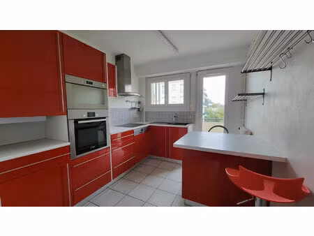 location appartement 4 pièces  77.00m²  pau