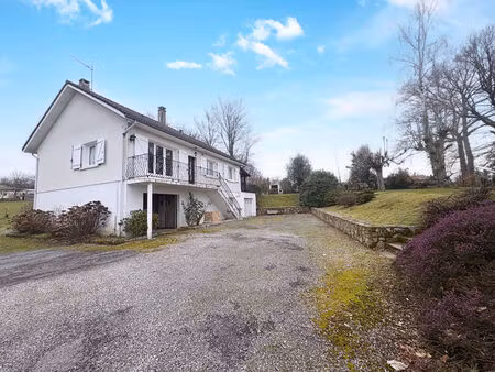 maison à vendre à boisseuil - 6 pièces  4 chambres  grand terrain