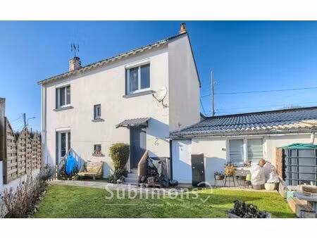 maison rénovée avec jardin  garage et dépendances