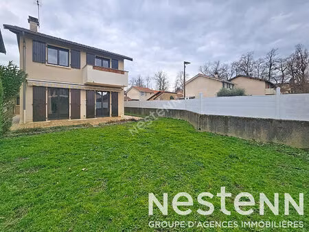 st bonnet de mure centre - maison non mitoyenne 4 pièces de 92 m² avec jardin au calme