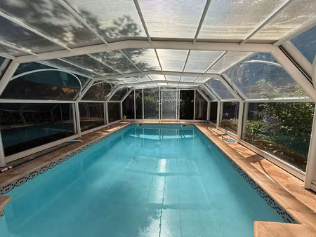 villa de charme avec piscine cap brun