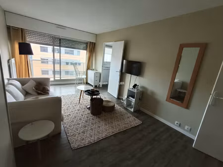 grand studio meublé avec parking- convention