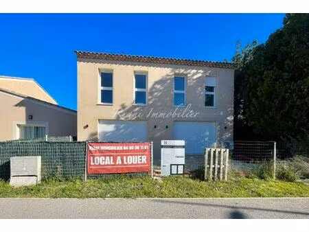 a louer luberon  coustellet  locaux professionnels neufs avec stationnements