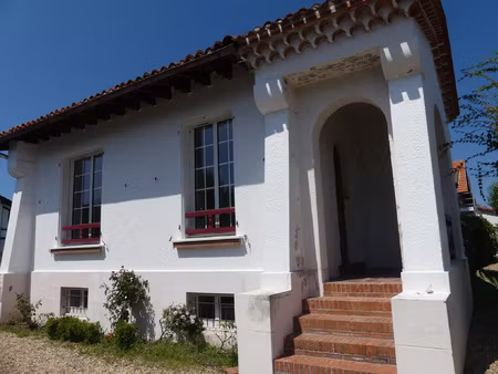 arenes - villa avec jardin