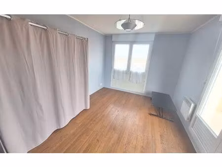 location appartement  26 m² t-1 à noisy-le-grand  700 €