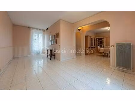 maison de 121 m² à vendoeuvres