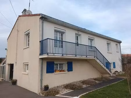 vente maison à auchay-sur-vendée (85200) : à vendre / 103m² auchay-sur-vendée