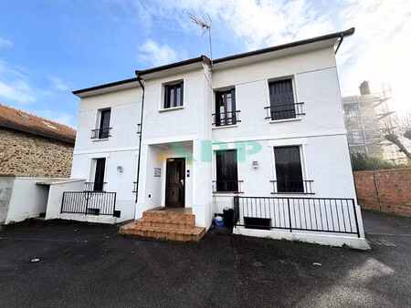 à vendre : appartement 2 pièces à 5' de la gare de juvisy - 149 000 €