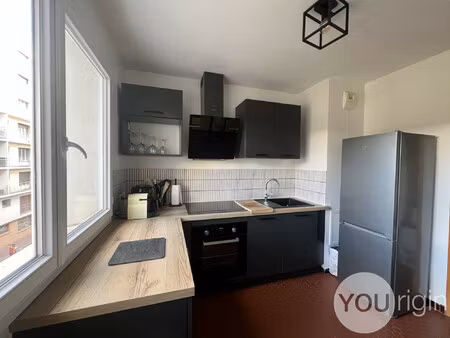 t2 meublé + cave + stationnement - lyon 8