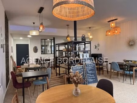 bordeaux  salon-de-thé d'environ 75m².