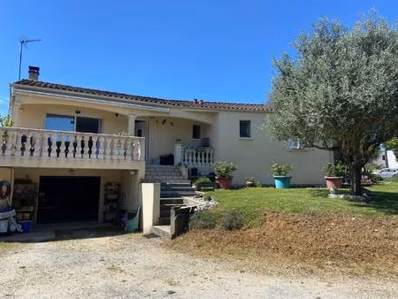 pavillon sur sous-sol dans un bel environnement