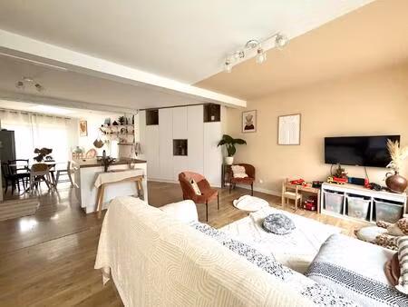 maison de 185m²  4 chambres et jardin.