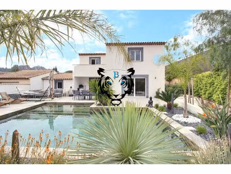 villa moderne avec piscine - roquebrune