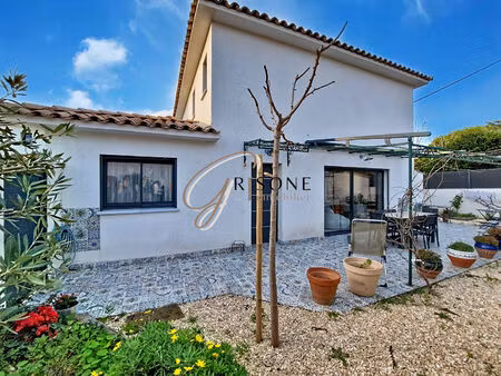 villa-appartement 4 pièces avec jardin au brusc à six-fours