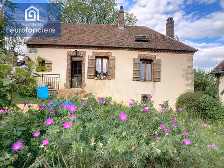 a dix minutes d'aix en othe et 1h30 de paris