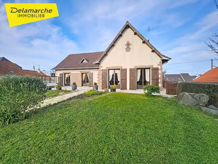 a vendre maison sur sous-sol 5 pièces saint martin de brehal avec 1390 m² de terrain