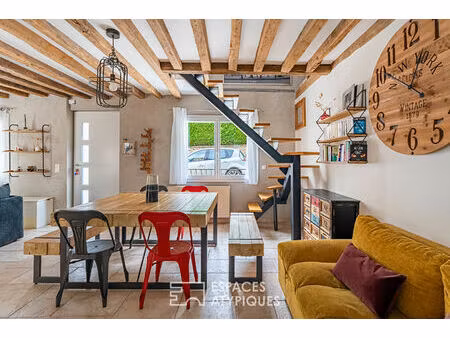 adorable maison de ville en pierres à chateaufort