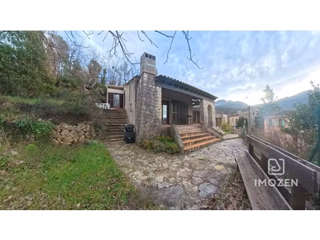 maison t4 - 115m2-1099m2 de terrain