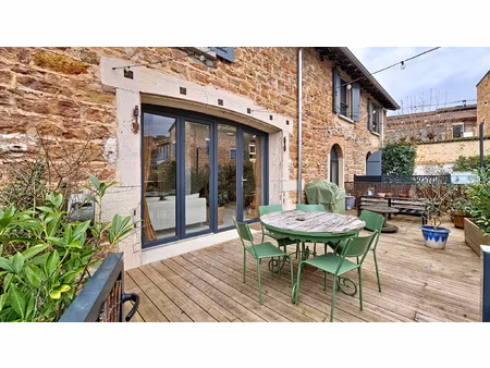 maison 114m2 - 3 chambres - terrasse - au coeur du joli vil