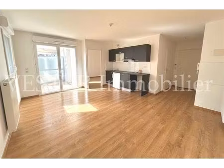 appartement t2 42m² avec terrasse 4m²