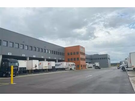 vente/location entrepôt / local d'activités choisey 28 847 m²