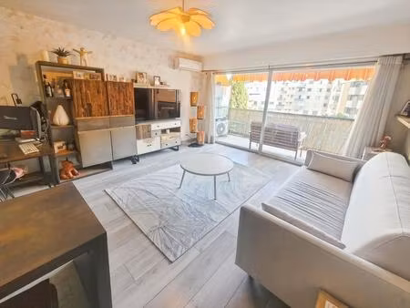 saint-laurent-du-var centre 2p 52m² balcon cave