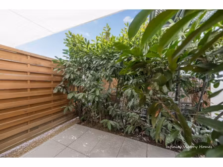 rez-de-jardin au calme absolu