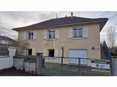 maison familiale avec sous-sol