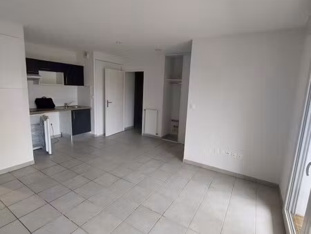 location appartement 2 pièces 42m² frouzins 31270